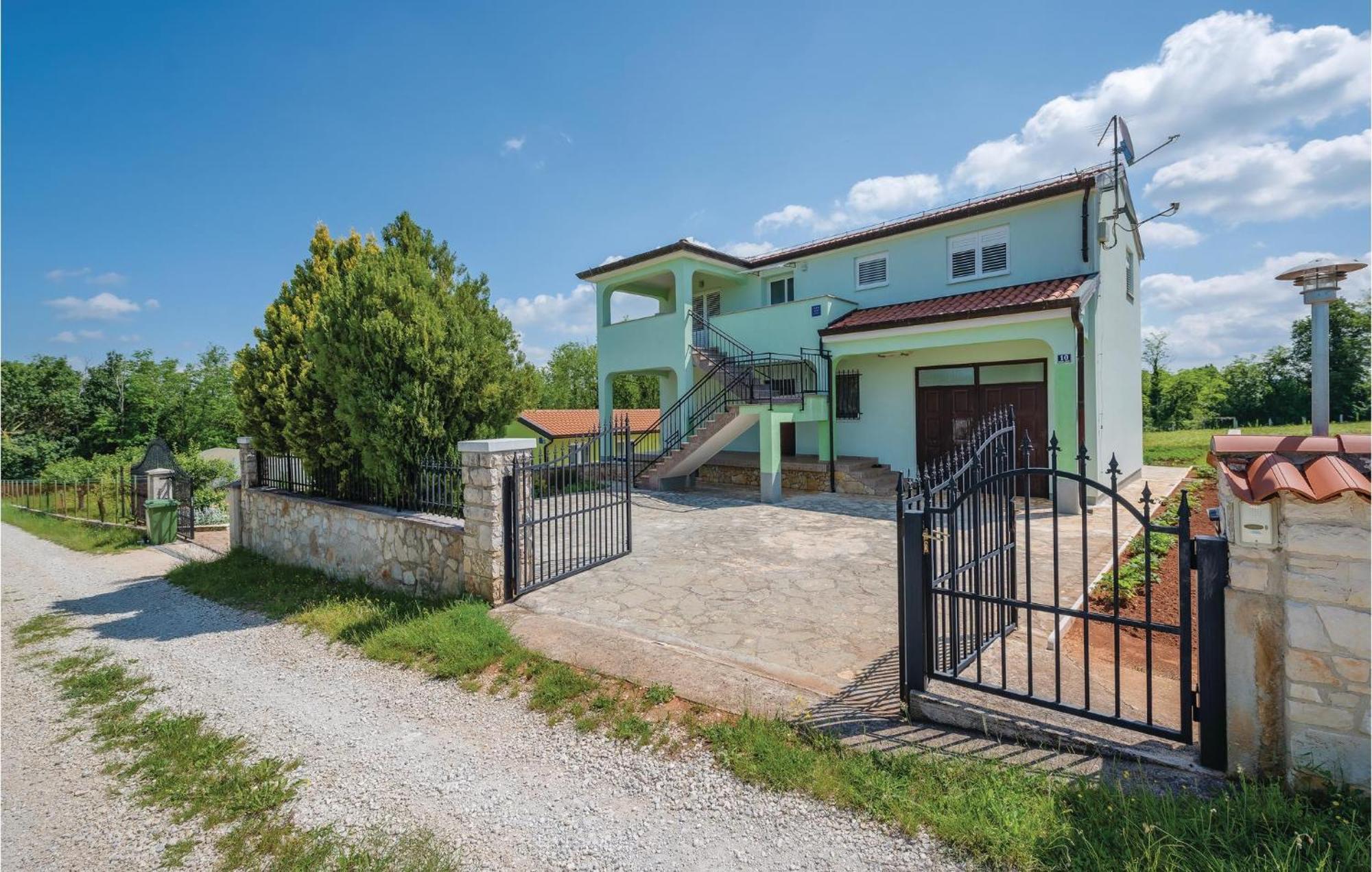 Cozy Apartment In Sv,Lovrec With Kitchen Jakici Zewnętrze zdjęcie